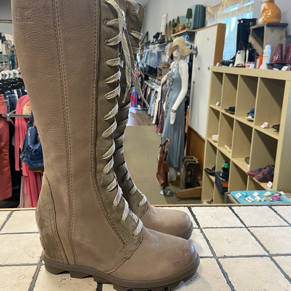 Arctic Wedge Ii Tall Boots Tan Womens 